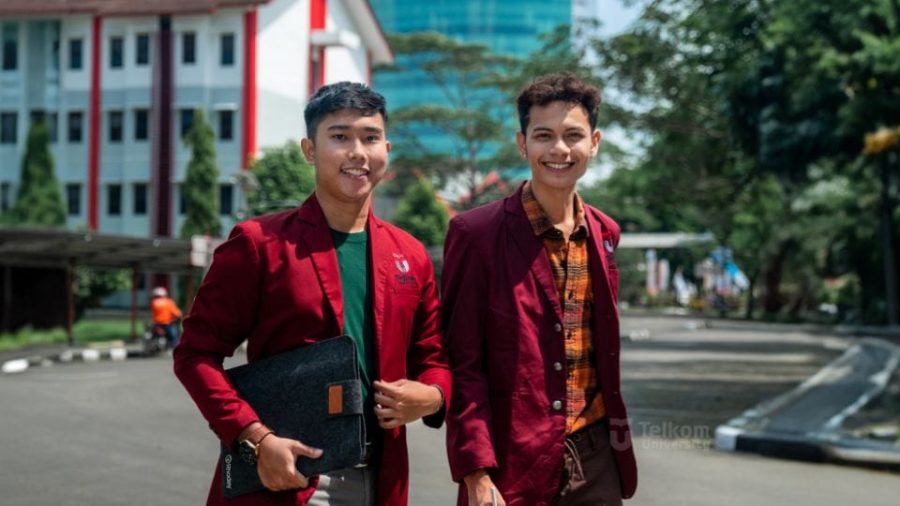 universitas internasional